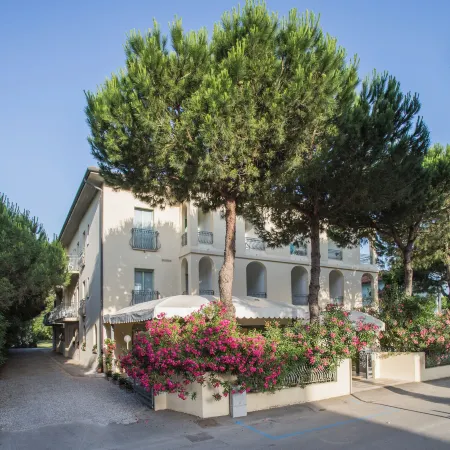 Hotel Dover Rooms & Coffee - Adults Friendly
