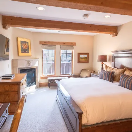 Three Bedroom Suite 3 Apartment Hotel by Redawning