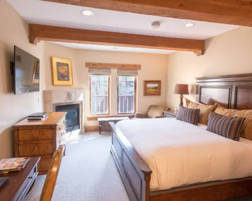 Three Bedroom Suite 3 Apartment Hotel by Redawning Hotels in Summit County