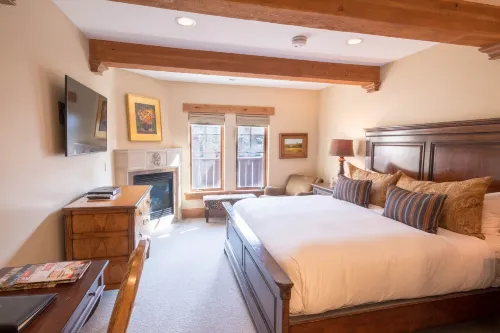 Three Bedroom Suite 3 Apartment Hotel by Redawning