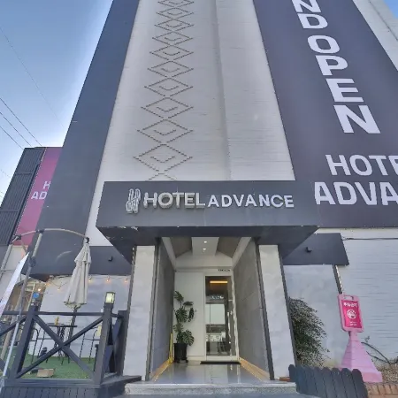 Hotel Advance Отели рядом со станцией Станция Jeonju