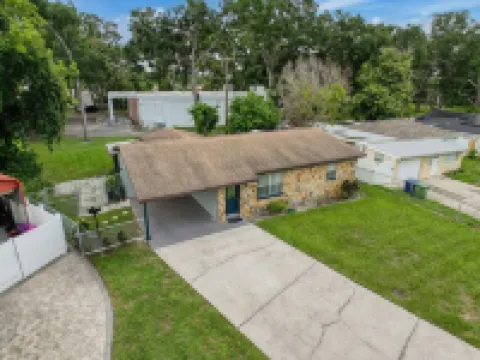 2737 Bel Aire Circle
