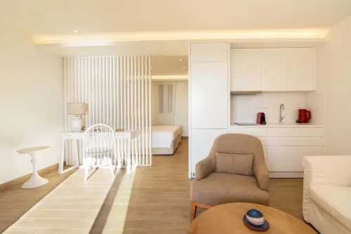 Glyfada Glow Suites by Corfuescapes - balcony