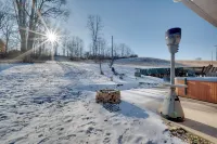 5-acre Hocking Hills Hideaway! Pet-friendly Home