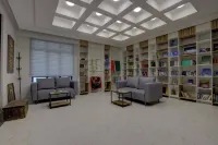 Aisha Hotel - parking