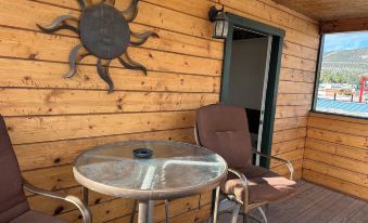 Rustic Inn Motel