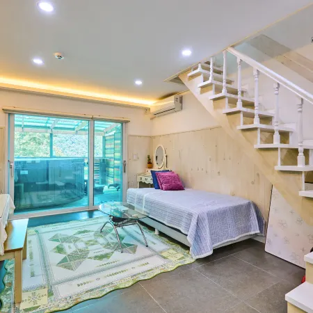 Anseong Geumgwang Lake Pension