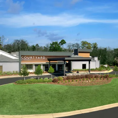 Courtyard Birmingham Homewood Отели рядом с достопримечательностью «Театр «Алабама»»