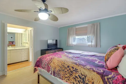 Sunroom & Spacious Yard! Family Gem in Orange Park - 3-Sterne