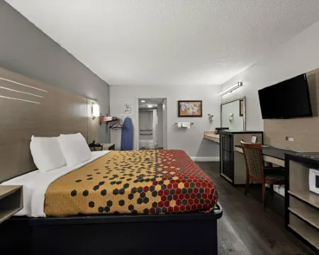 Econo Lodge Hotels in Dumbarton