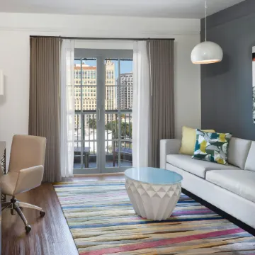 Hotel Colonnade Coral Gables, Autograph Collection Отели рядом с достопримечательностью «Венецианский бассейн»