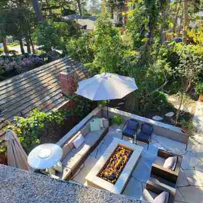 Super Cozy Home w/Private Courtyard, Clear Ocean & Point Lobos Views! 4 Bedrooms Hotel Exterior