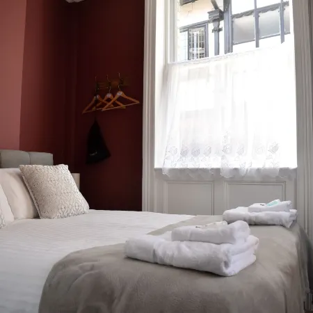 Grosvenor Place Guest House