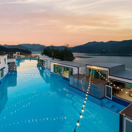 Jecheon Petit Foret Pool Villa Отели рядом с достопримечательностью «Храм Чонбанса»