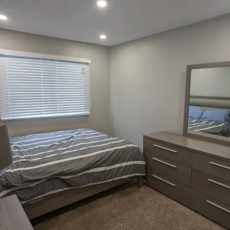 Doctor's Lounge - An Executive Home in Niagara