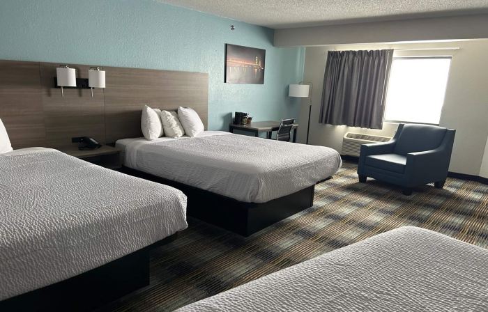 AmericInn by Wyndham Saint Ignace Lakefront
