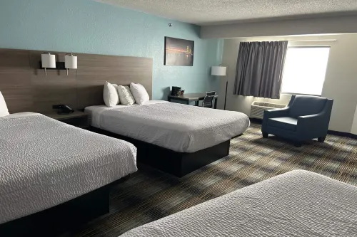 AmericInn by Wyndham Saint Ignace Lakefront