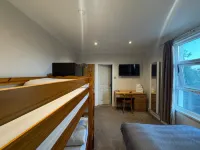 Skylark Guest House Hotels near Heathrow Airport