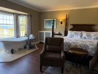 Crown Mansion Boutique Hotel & Villas