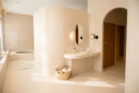 Boutique-Hôtel le N3 PAR Champagne Thiénot - spa
