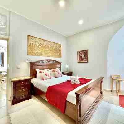 Laila Summer Escape by GT House Rooms