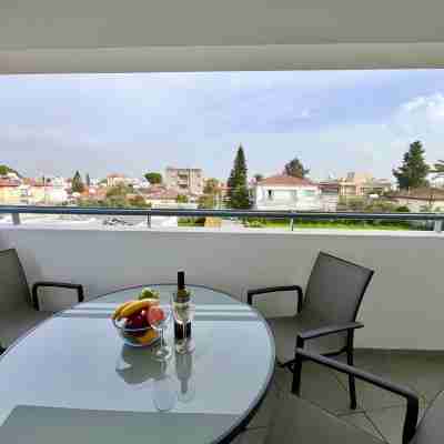 127 NIC - Stay Sun Line Apartment Dining/Meeting Rooms