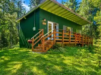 Cabin Steps from Mt. Rainier Park