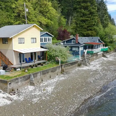 Hoodsport Hood Canal Waterfront Cabin.