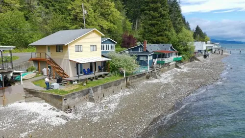 Hoodsport Hood Canal Waterfront Cabin.