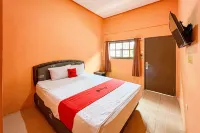 RedDoorz Casa Delray Syariah at Pantai Pelabuhan Ratu