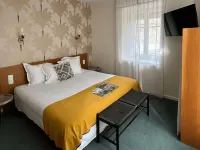 Hôtel de La Vallée Hotels in Dinard
