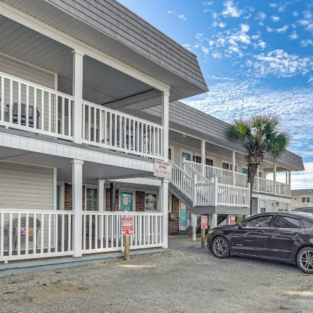 Steps to Ocean: North Myrtle Beach Condo w/ Porch!