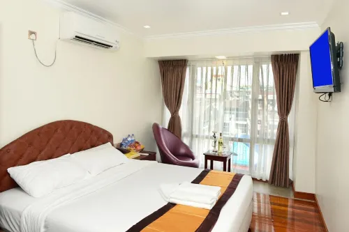 Hotel Bond - balcón