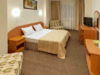 Chernomorye Hotel 투압세 호텔