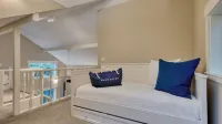 Cozy Cannon Beach Home Near Haystack Rock & Downtown Steps From the Sea by Avantstay - 3 stjerner