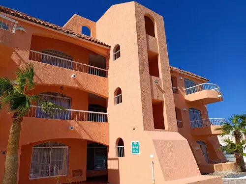 Club Cantamar Beach Hotel & Marina
