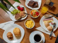 Ibis Guaratingueta Aparecida - sarapan