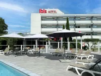 Ibis Nîmes Ouest - Pools