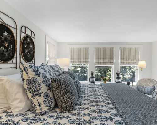Charm on Main Hotels in Brewster
