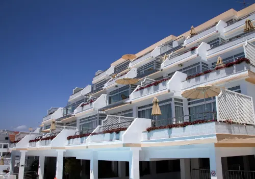 Holiday Club Jardin Amadores - موقف سيارات