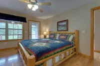 Hiawassee Riverfront Cabin 7 Mi to Lake Chatuge! - 3 étoiles