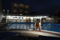 Chios Hotel - Pools