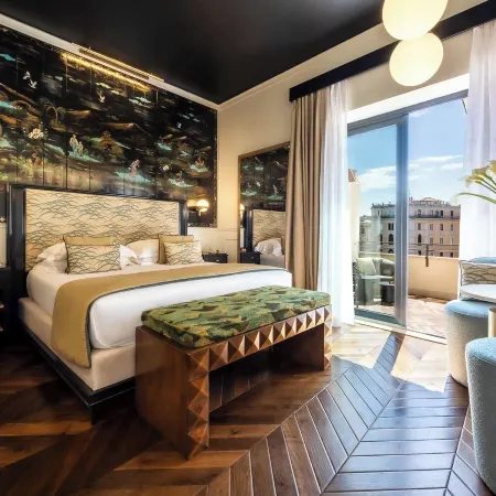 Torre Argentina Relais - Residenze di Charme Отели рядом с достопримечательностью «Театр Арджентина»