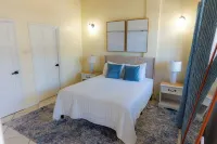 2-bedroom Gated Oasis with parking andPool - 3-Star