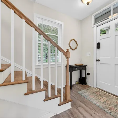 Kings On Queen Cottage 2 Bedroom Home