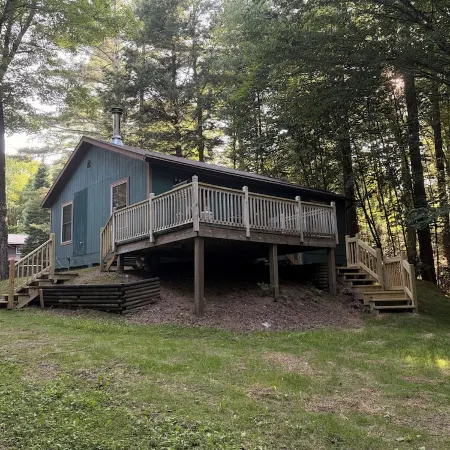 Cozy cabin in the Adirondacks