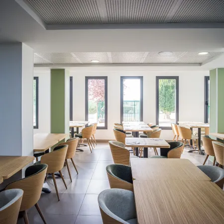 Brit Hotel Confort Roissy Saint-Witz