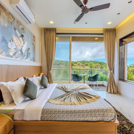 ELIVAAS RK Villa 4BHK Hideaway with Pool