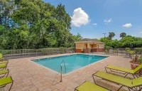 Extended Stay America Suites - Melbourne - Airport - Pools