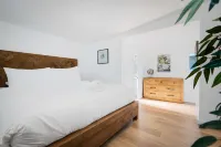 Charming Cozy Northern AZ Base Camp Sleeps 4 - WiFi